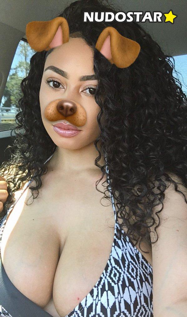 Lipstickthvg Instagram Leaks (25 Photos + 3 Videos)