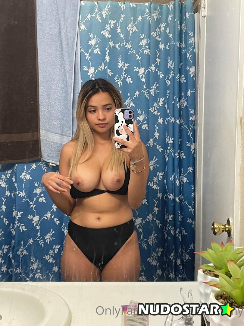 Ughmommy OnlyFans Leaks (37 Photos)