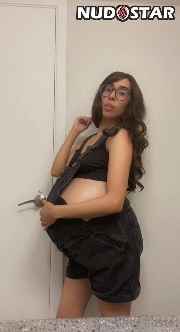 Pregnant Ember – Emberbastet OnlyFans Leaks (81 Photos)