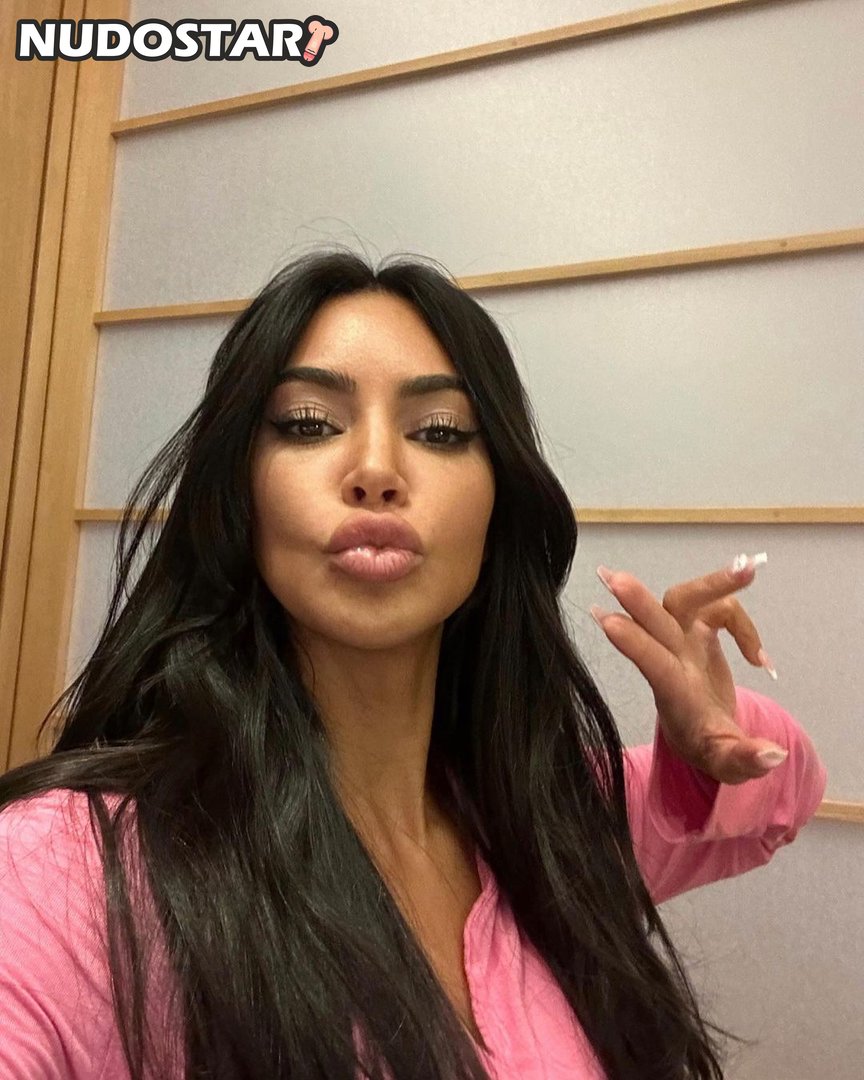 Kim Kardashian Leaked Photo 7