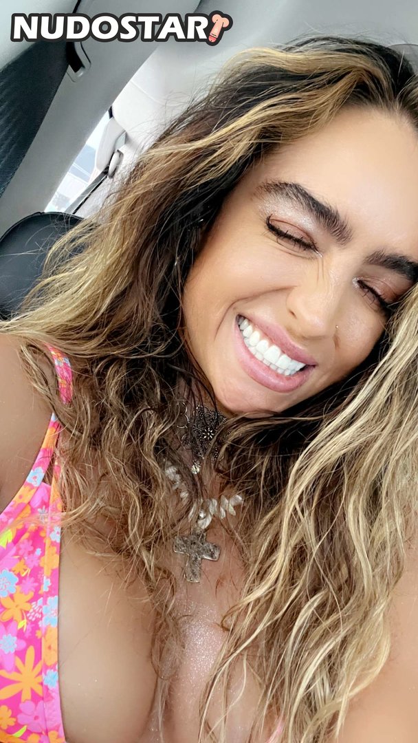 Sommer Ray Leaked Photo 14