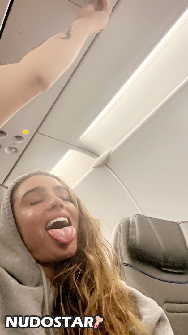 Sommer Ray Leaked Photo 22