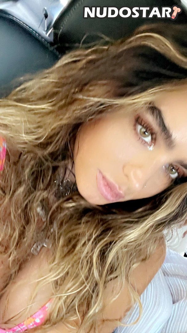 Sommer Ray Leaked Photo 31