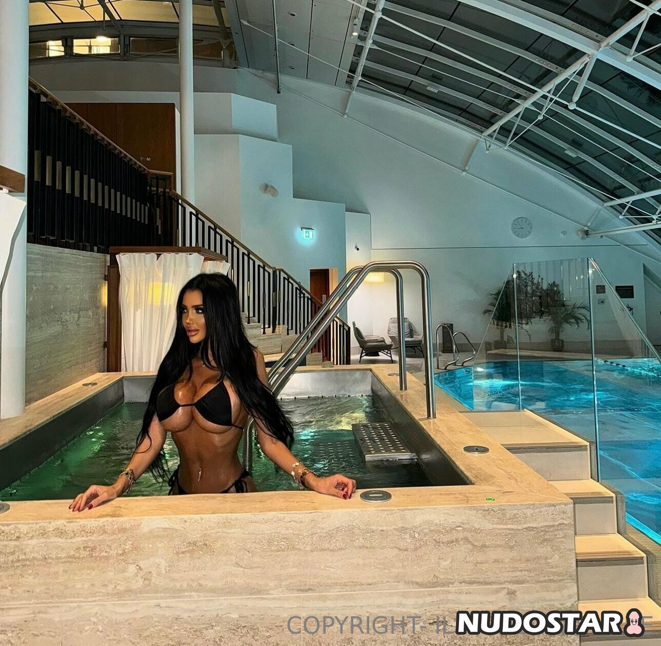 https://cdn2.nudostar.com/content/13/Pack_000/Chloekhan/Chloekhan_nude_leaks_nudostar.com_046.jpg