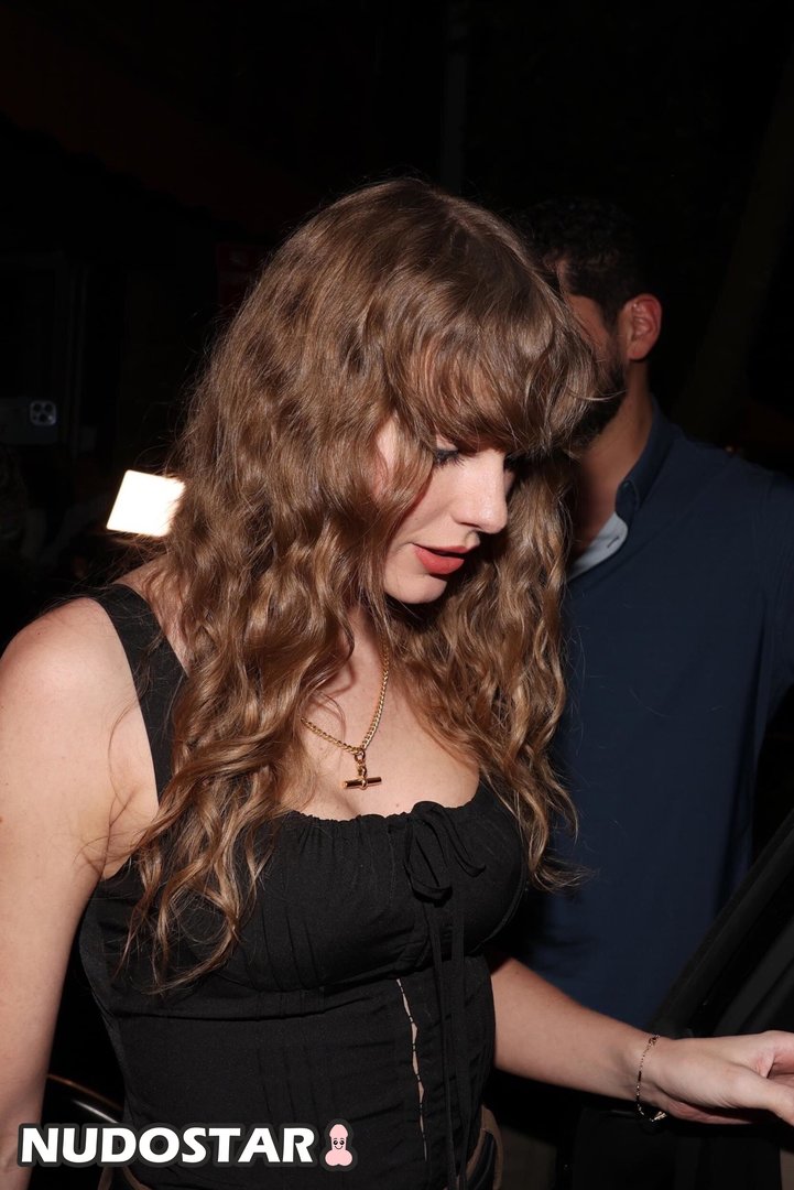 Taylor Swift Instagram Leaks (50 Photos)
