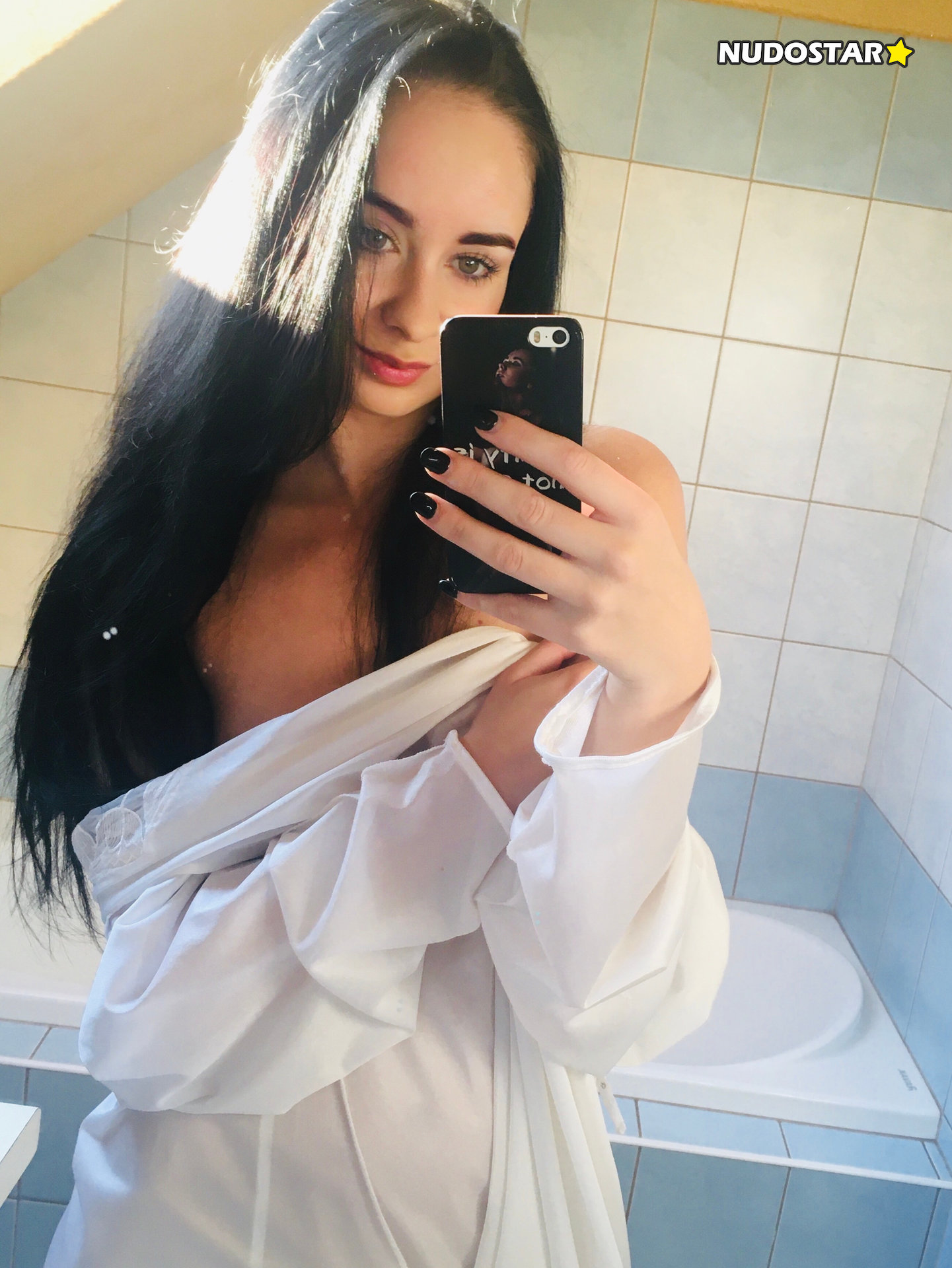 Isi Luxova – isi_lux Patreon Nude Leaks (25 Photos)