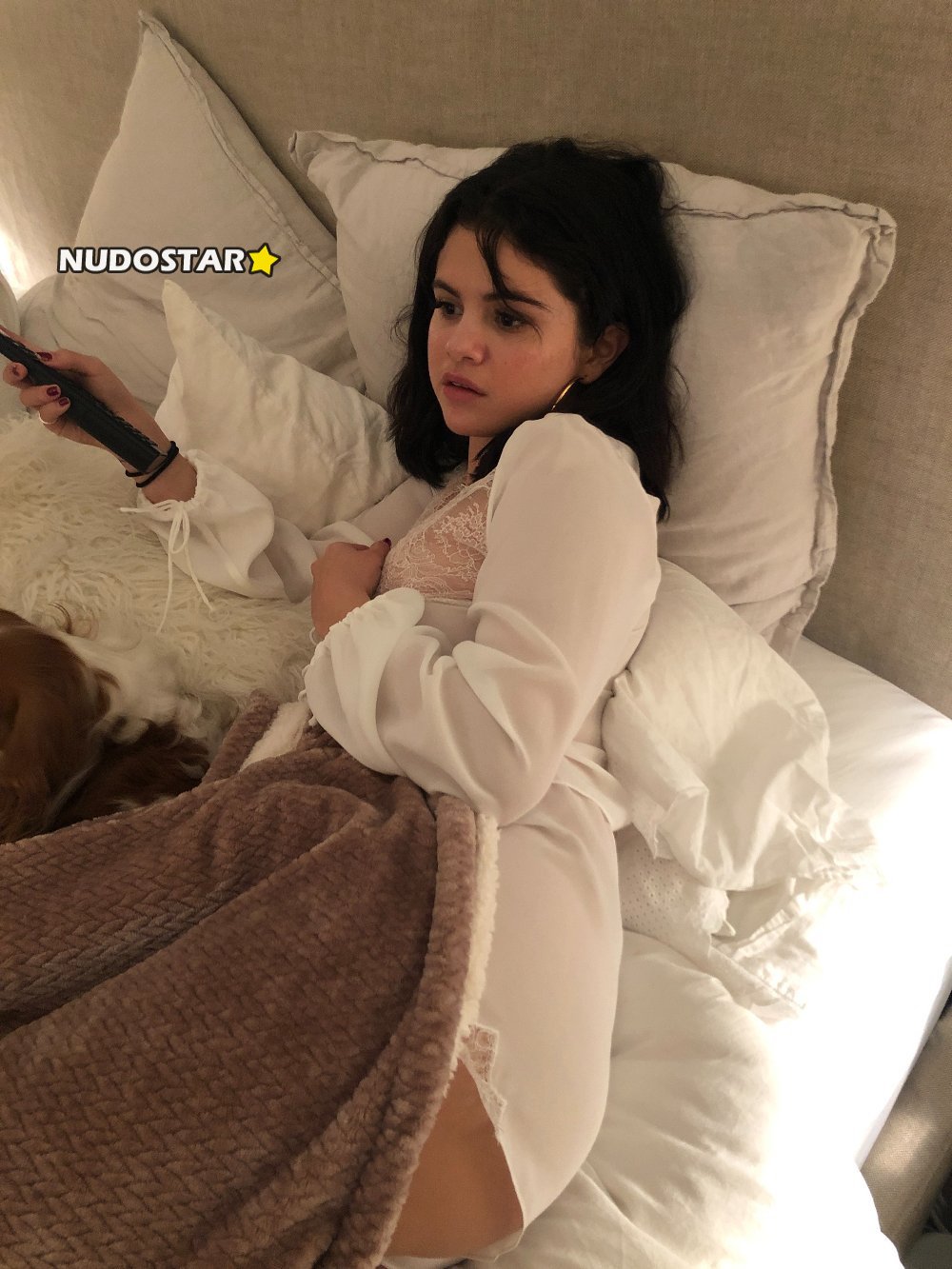 Selena Gomez Nudes Leaks (21 Photos + 6 Videos)